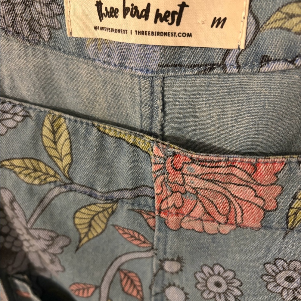 Three Bird Nest high hopes Floral Blue Denim Overalls medium - Picture 7 of 8